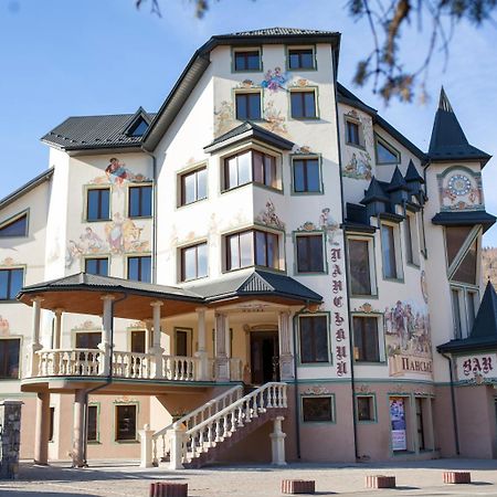 Baron Spa Hotel - Museum Jaremče Exteriér fotografie