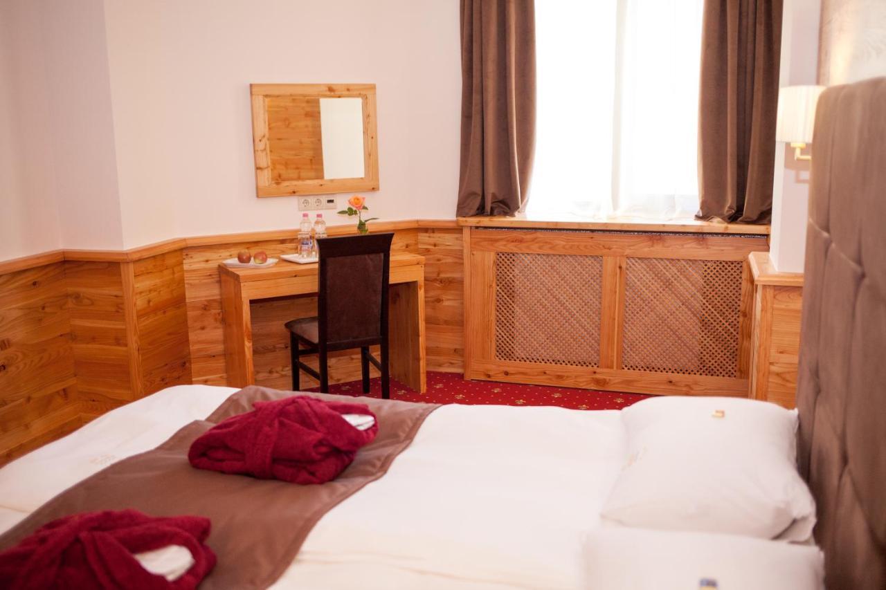 Baron Spa Hotel - Museum Jaremče Exteriér fotografie