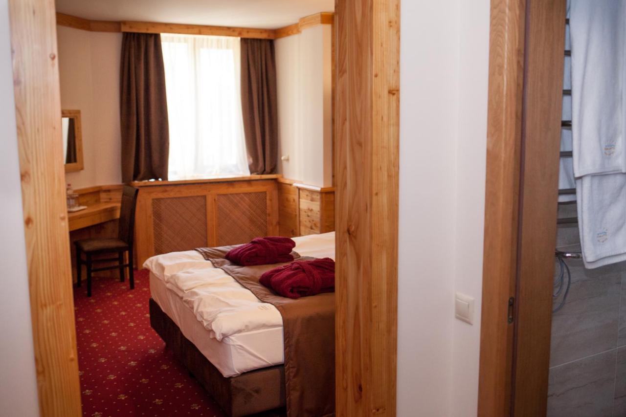 Baron Spa Hotel - Museum Jaremče Exteriér fotografie