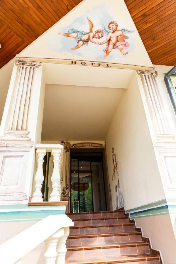 Baron Spa Hotel - Museum Jaremče Exteriér fotografie