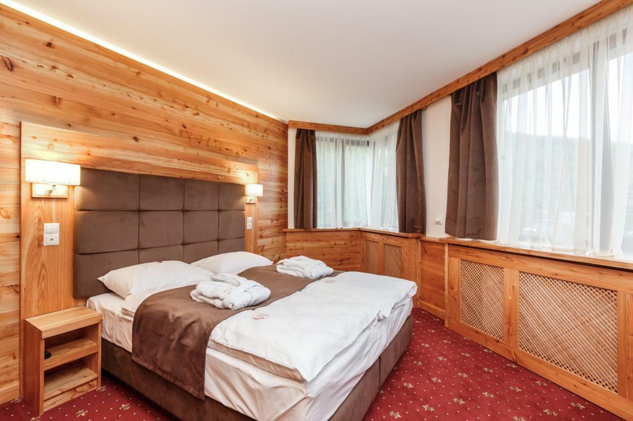Baron Spa Hotel - Museum Jaremče Exteriér fotografie
